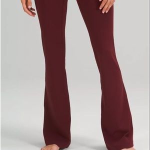 Lululemon High Rise Grove Pant Flare